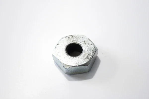 5040 - DADO RUOTA ANTERIORE E POSTERIORE M10-CHIAVE ESAGONO 22 PER VESPA/APE Sconto